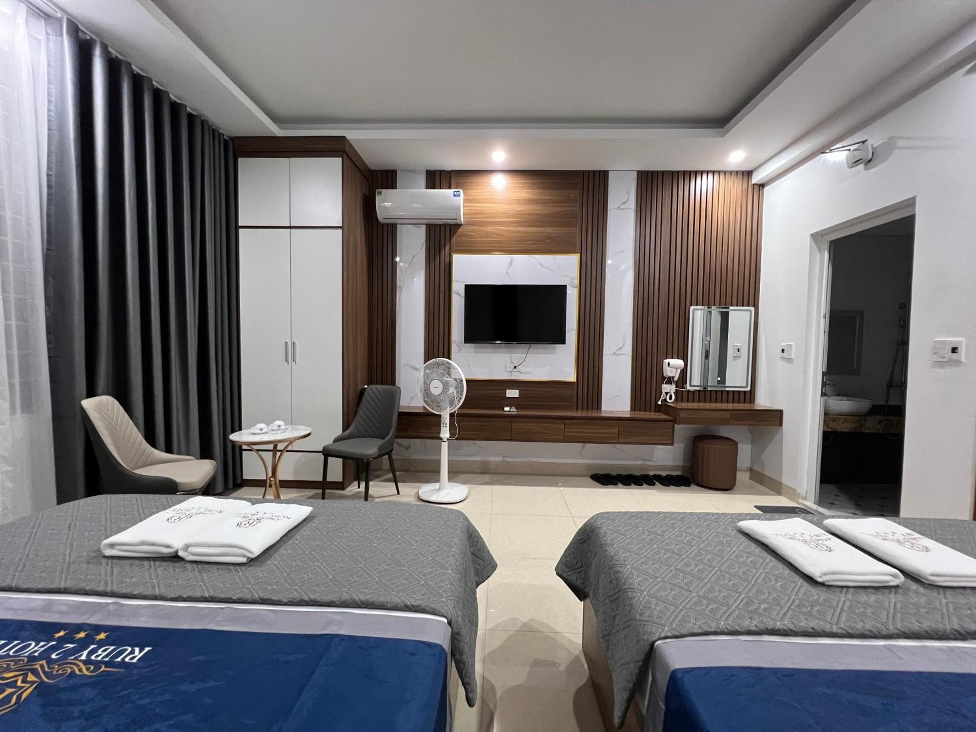 Ruby 2 Hotel Hanoi Buitenkant foto