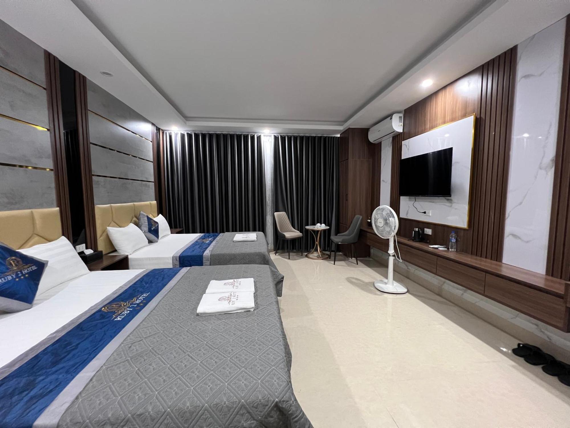 Ruby 2 Hotel Hanoi Buitenkant foto